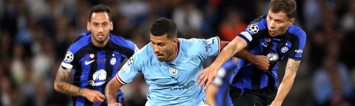 jugador del manchester city Rodri, Nicolò Barella and Hakan Calhanoglu UEFA Champion League