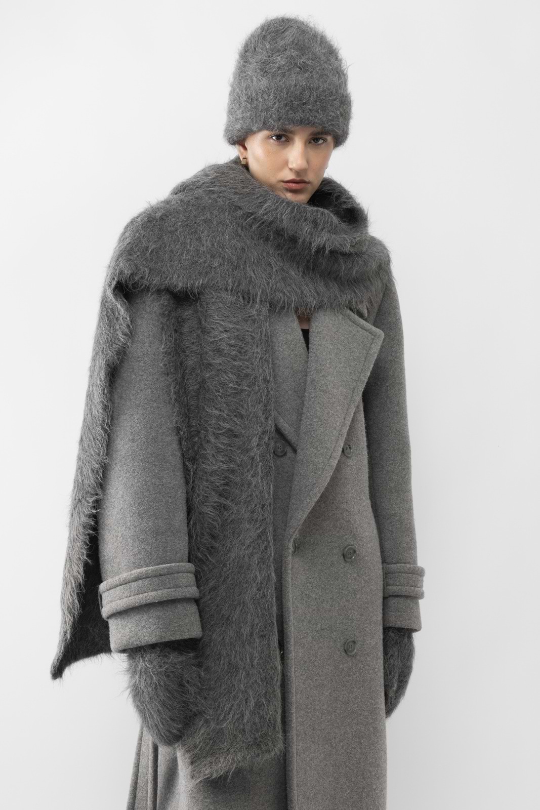 Oversize Knitted Hoodie - Arakii Oversize Knitted Hoodie - Arakii