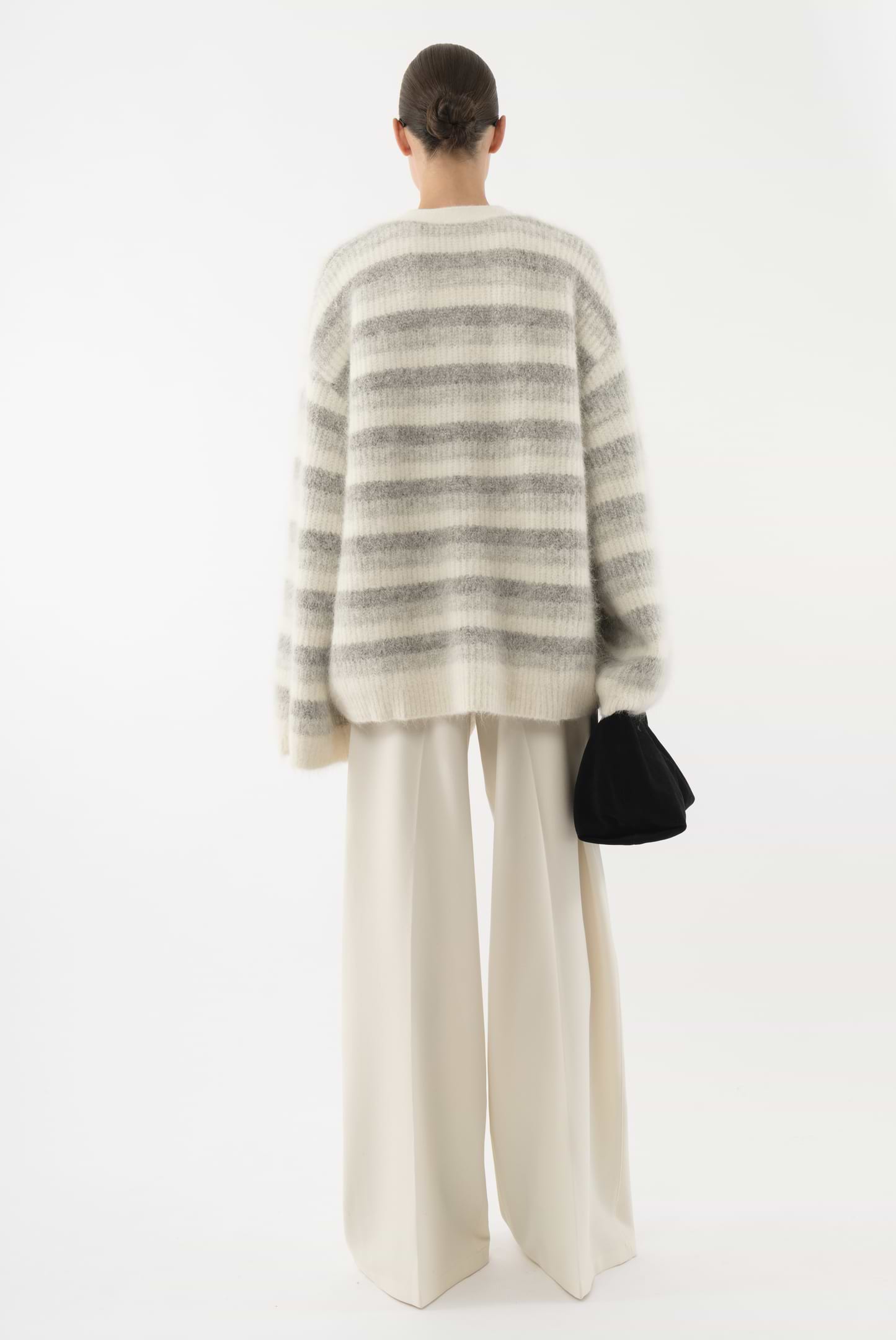 Knitted Oversize Cardigan - Arakii