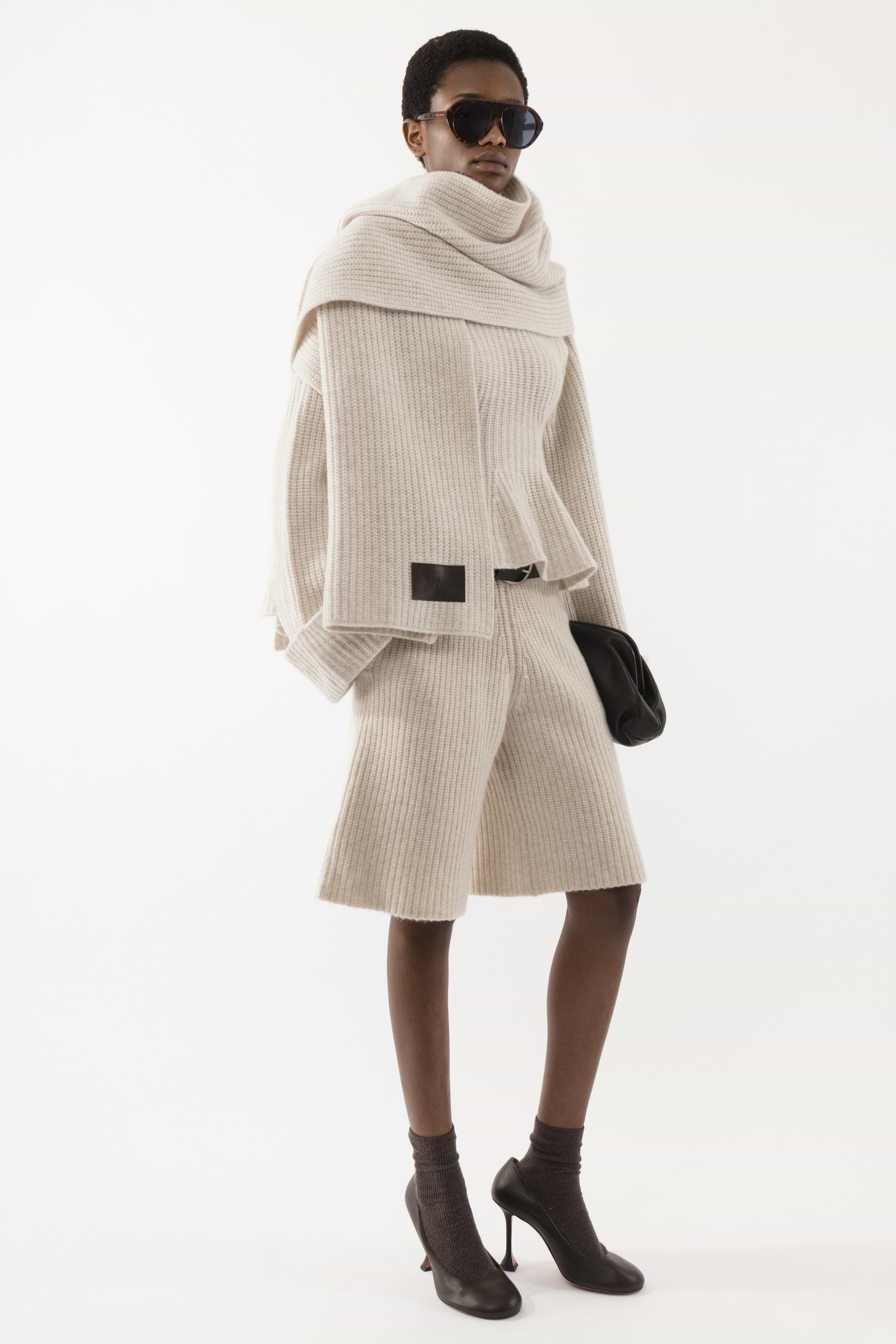 Heavy Knitted Peplum Turtleneck - Arakii