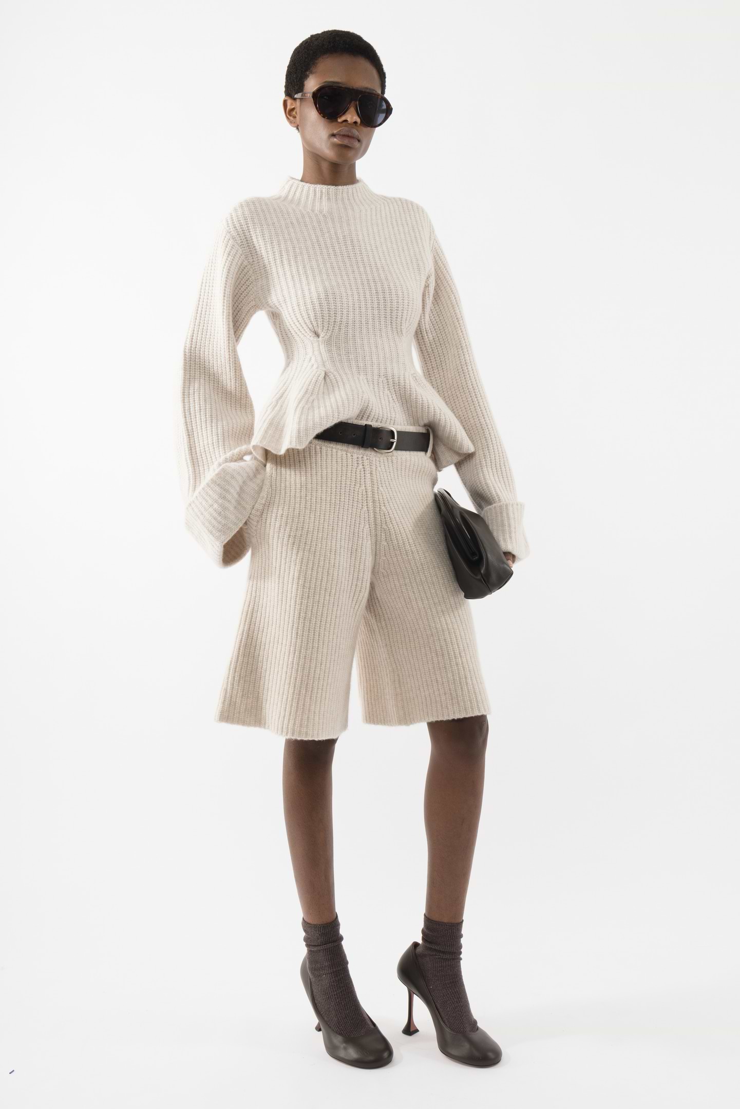 Knitted Bermuda Shorts - Arakii