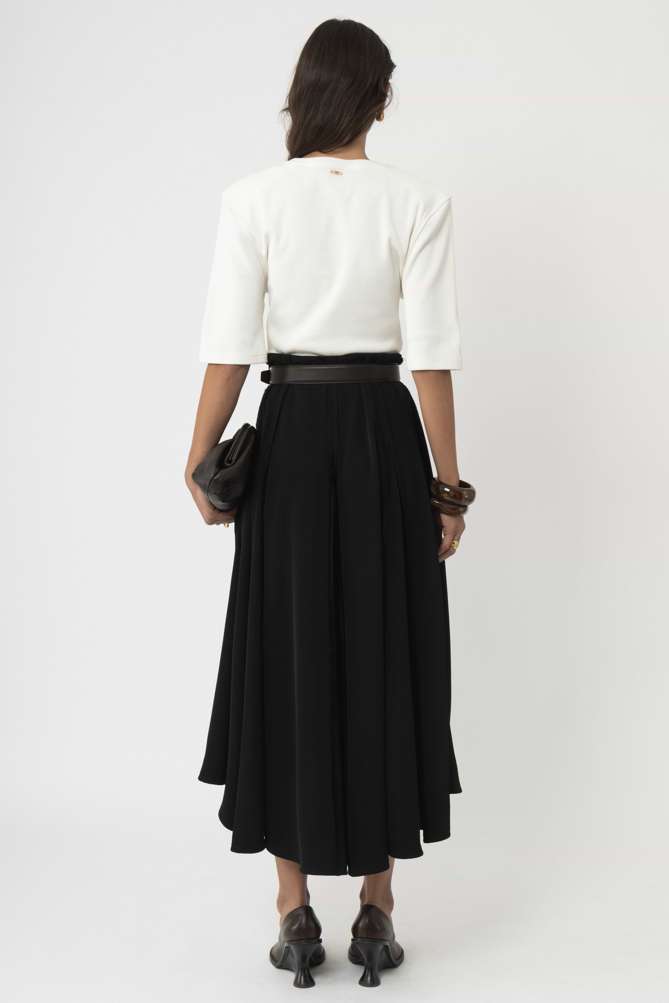 Structured Shoulder T-shirt