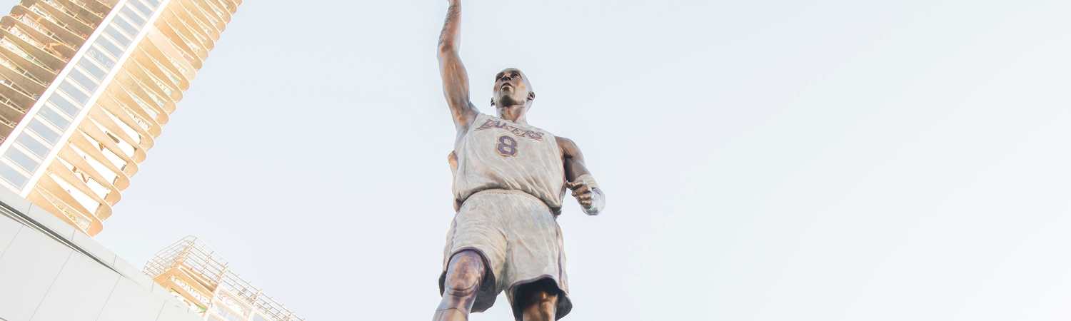 estatua de Kobe Bryant