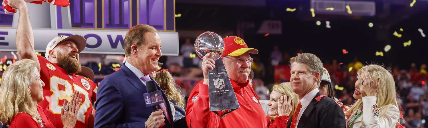 Andy Reid el entrenador mejor pagado de la NFL