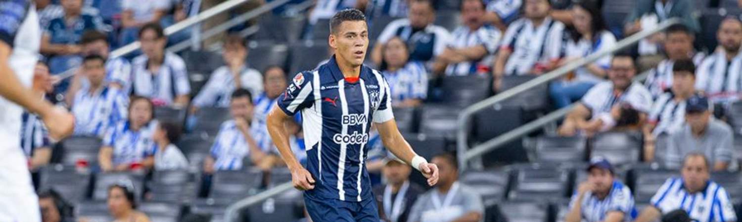 gana playera de rayados