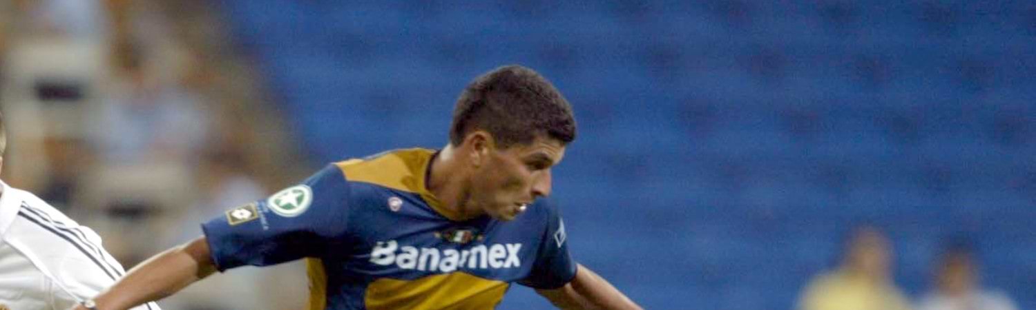 Pumas gana a Chivas 2004