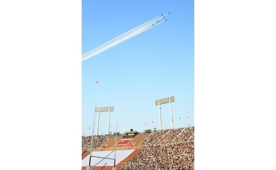 SAYONARA国立競技場FINAL②、帰って来たレジェンドたち、ブルーインパルスも50年ぶりの展示飛行