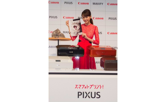 桐谷美玲さんが 

ブサかわ猫の“スマフォトプリント”に挑戦