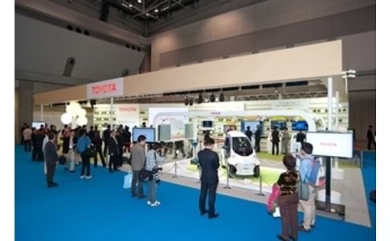 「SMART MOBILITY CITY 2013」

トヨタ自動車がブース出展