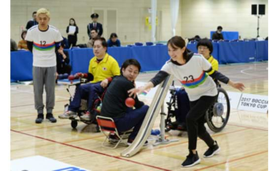 静かなる戦い「2017 ボッチャ東京カップ」  

“エビちゃん”“亮さん”も参加