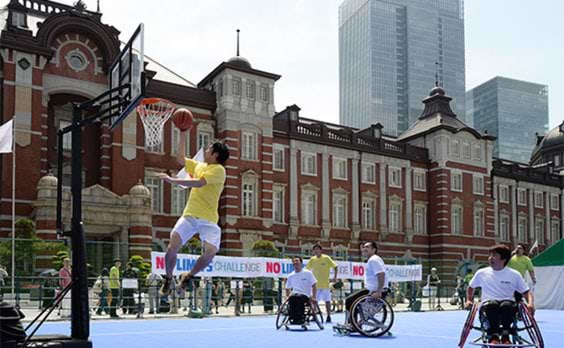 東京の真ん中で
パラ競技PRイベント開催