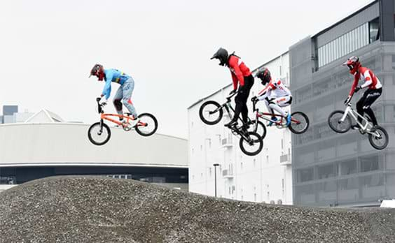 READY STEADY TOKYO 
新施設でBMXレーシング開催（動画あり）