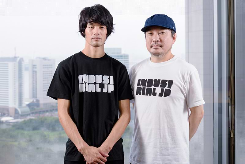 「INDUSTRIAL JP」グラフィックデザイナーの下浜臨太郎さん（左）、サウンドディレクターのDJ MOODMANこと木村年秀さん