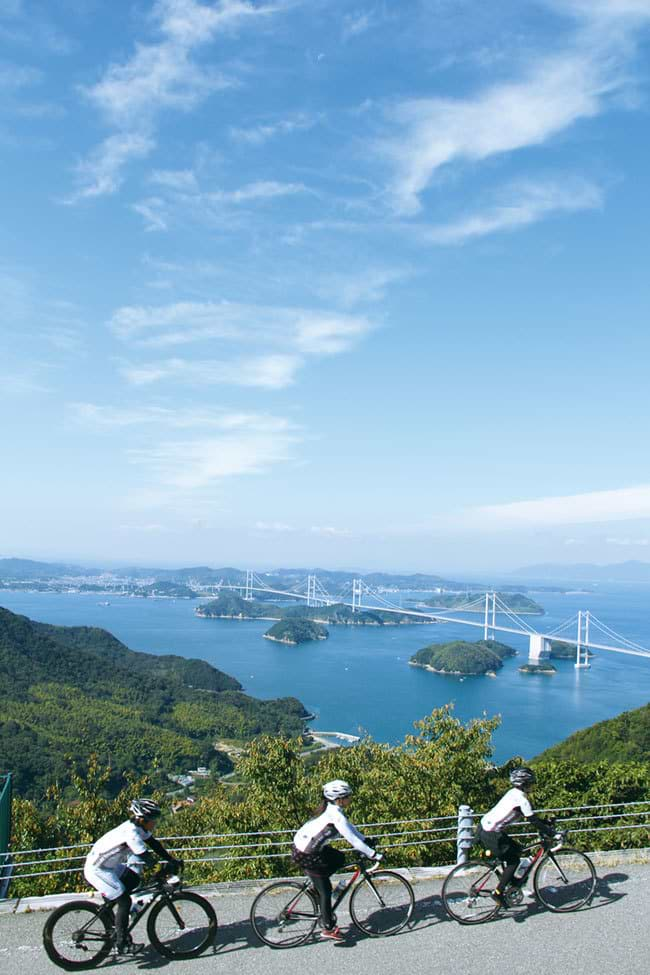 亀老山から望む来島海峡大橋