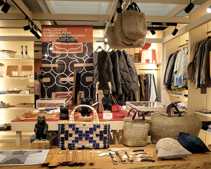 「AINU CRAFTS from Lake Akan - Tradition and Innovation -」店頭