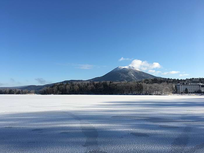 湖面全体が結氷した阿寒湖