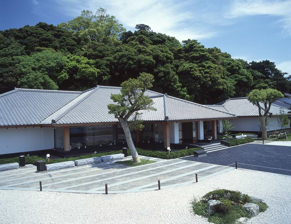 御木本幸吉記念館。1995年にGood Design賞の「建築・環境デザイン部門」を受賞している。（写真提供： ミキモト真珠島）