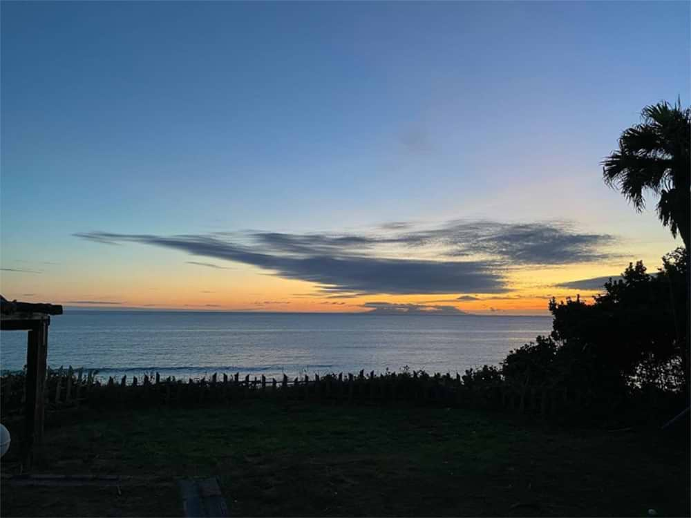 「釣果」はさておき、お気に入りの場所で最高の夕日を眺める。そのひとときが、川野社長の仕事への原動力だという。