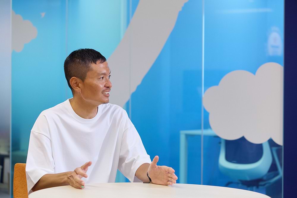 電通 内山修一氏