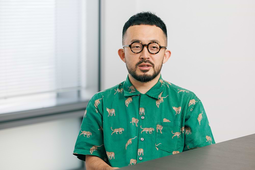 尾上氏