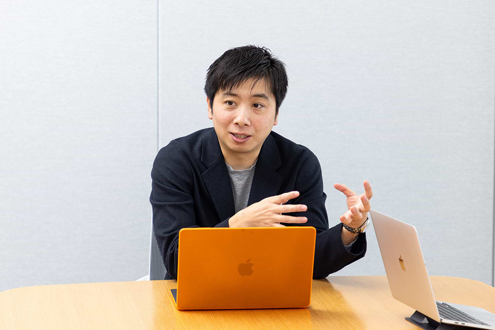 チアドライブ保科昌孝社長。前職のドワンゴでは、ニコニコ生放送のプロデューサーとして「将棋電王戦」などを担当したのち、インターネットと通信制高校の制度を活用した「N高等学校」の立ち上げ・運営に携わった。