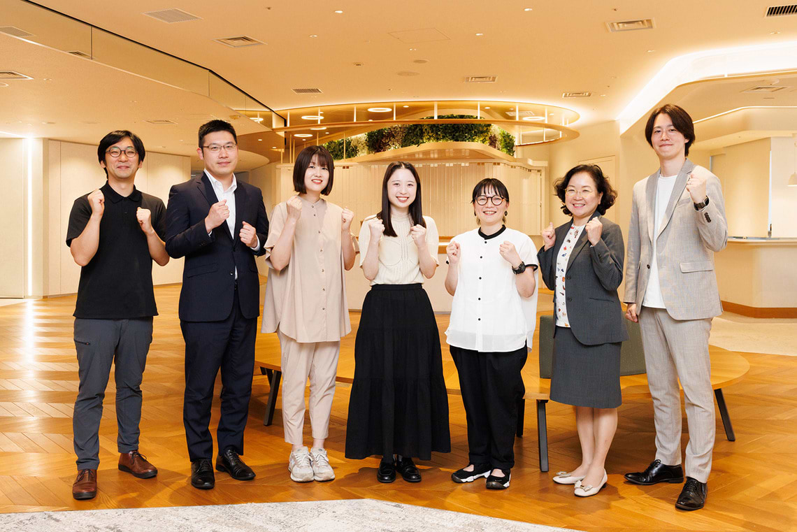 左から電通 北島陽介氏、ニチレイフーズ 齋藤猛氏、ハウス食品 吉川由利子氏、J-オイルミルズ 髙倉安佑子氏、味の素 小山仁見氏、キッコーマン 中島みどり氏、エブリー 栗原晃氏