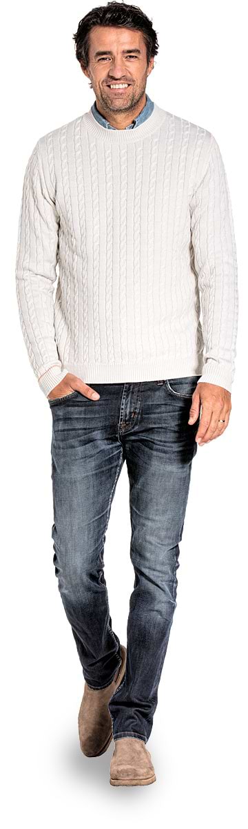 Cable knit sweater for men made of Merino wool in White