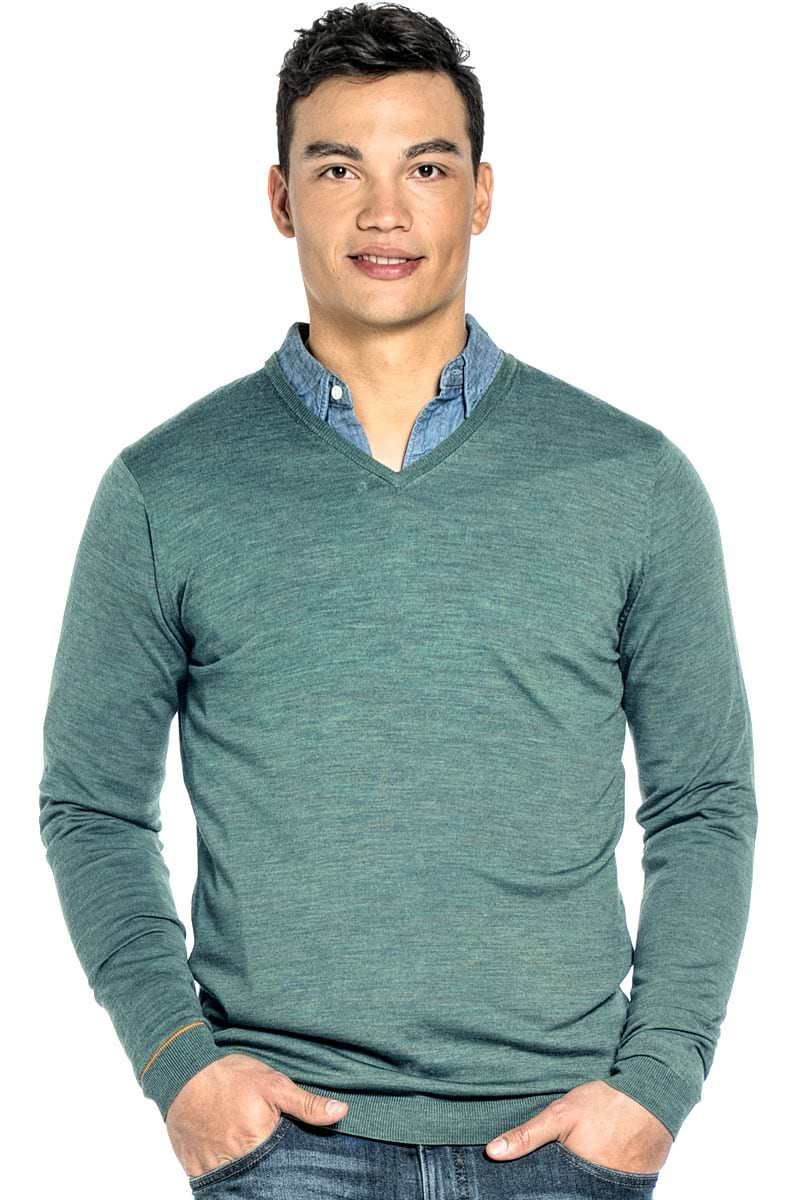 Extra long V Neck sweater for men made of Merino wool in Light green