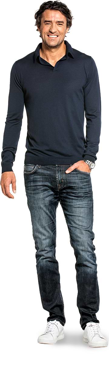 Polo long sleeve without buttons for men made of Merino wool in Dark blue