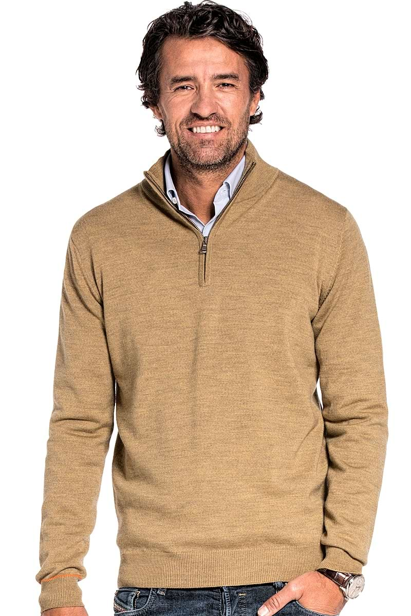 Half zip sweater for men made of Merino wool in Yellow