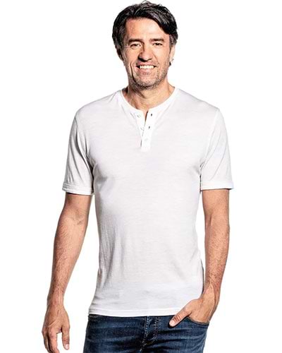 Wit t-shirt met 3 knopen van merinowol