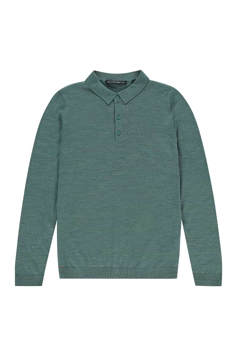 Wollen polo met knopen
